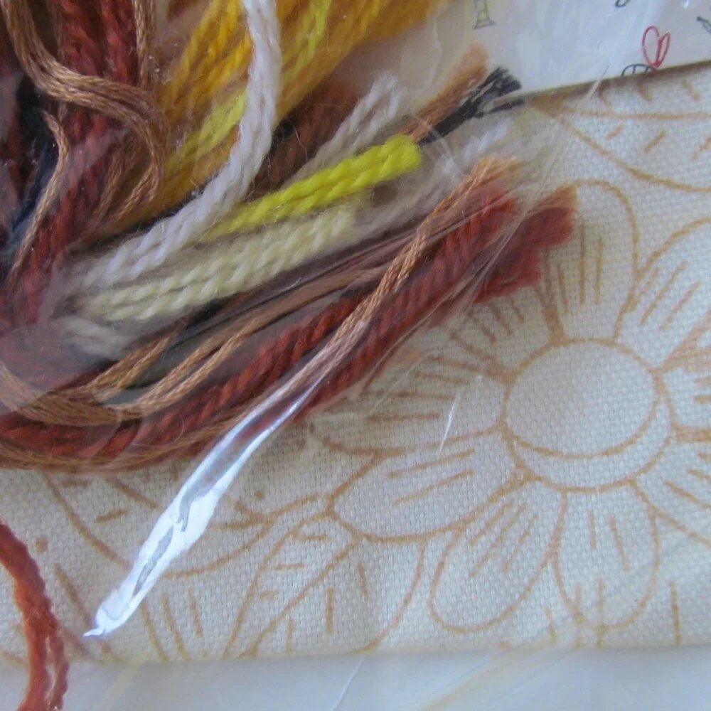 Vintage needlepoint craft kit Life is fragile Handle with care - Picture 8 of 8